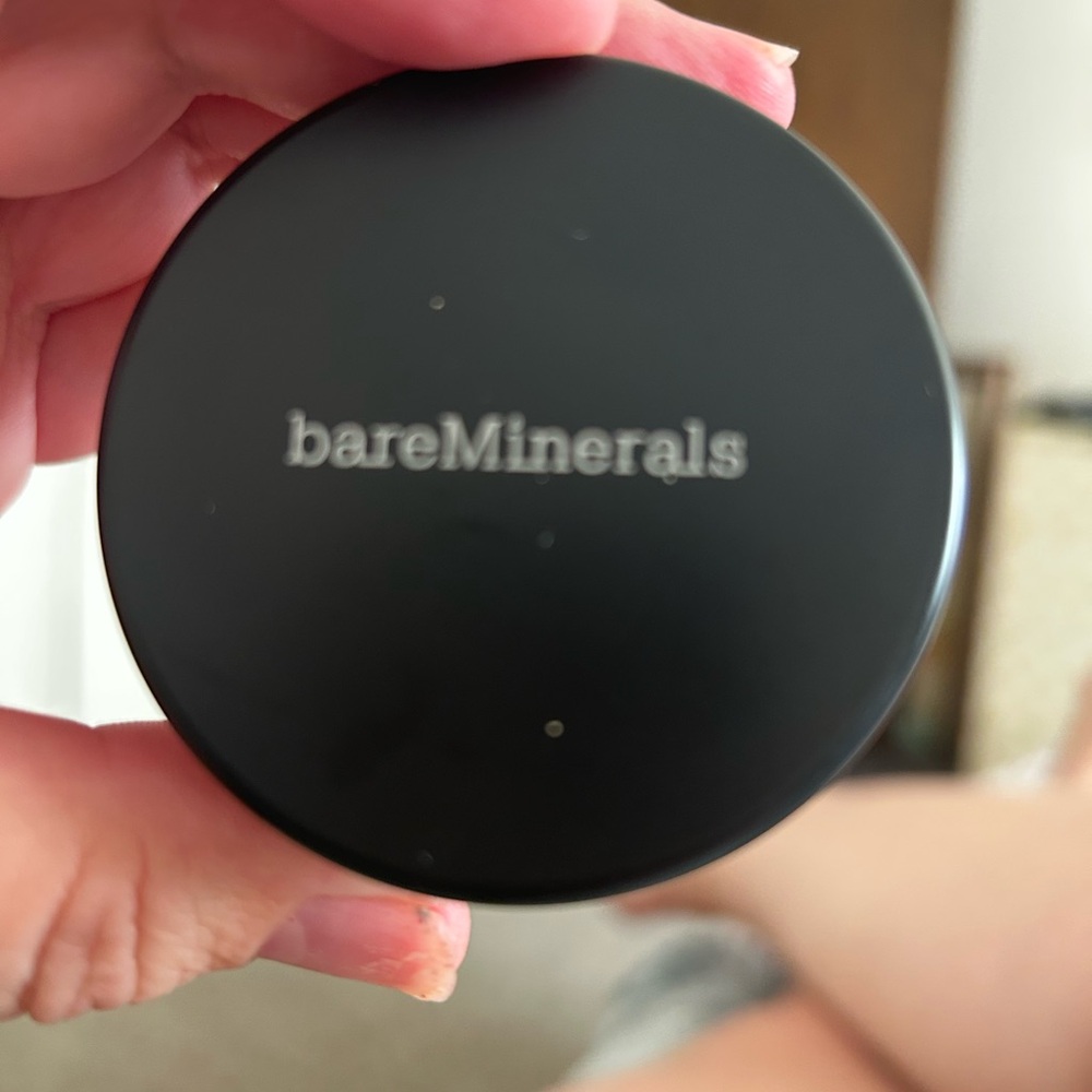 bareMinerals Loose Powder in Natural Beige
